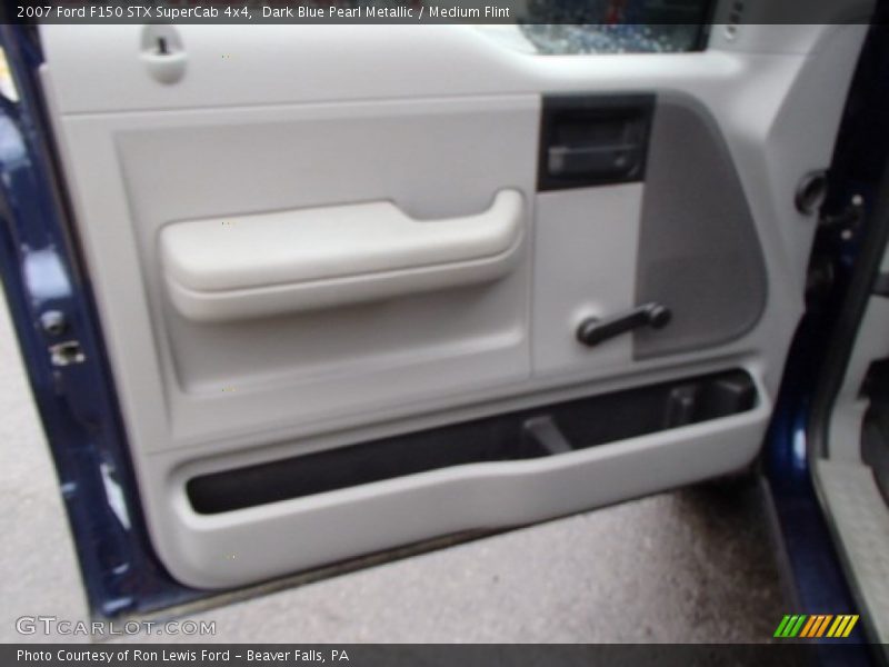 Dark Blue Pearl Metallic / Medium Flint 2007 Ford F150 STX SuperCab 4x4