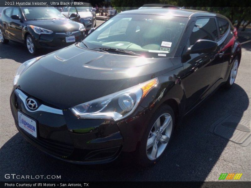 Ultra Black / Black 2013 Hyundai Veloster