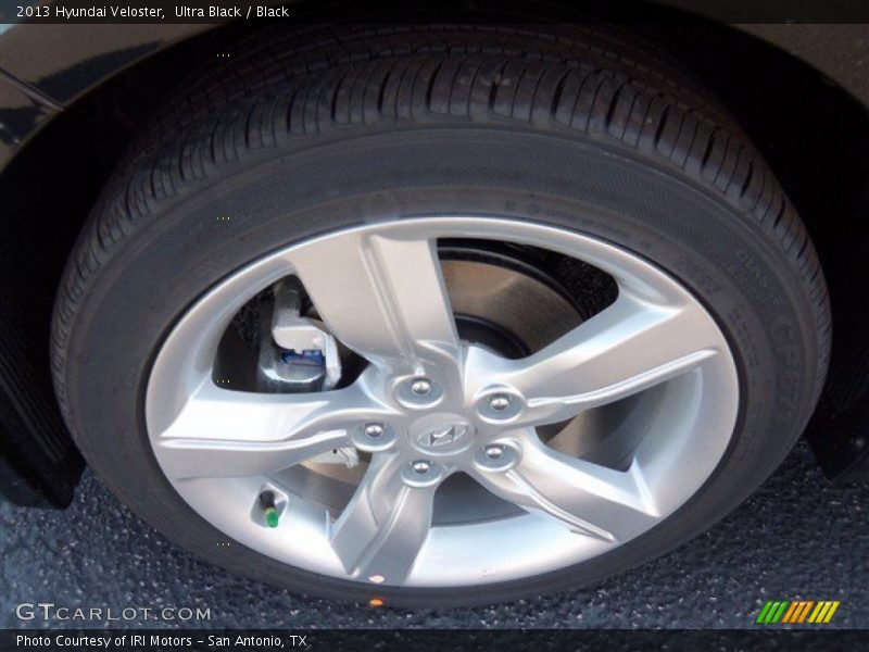 Ultra Black / Black 2013 Hyundai Veloster