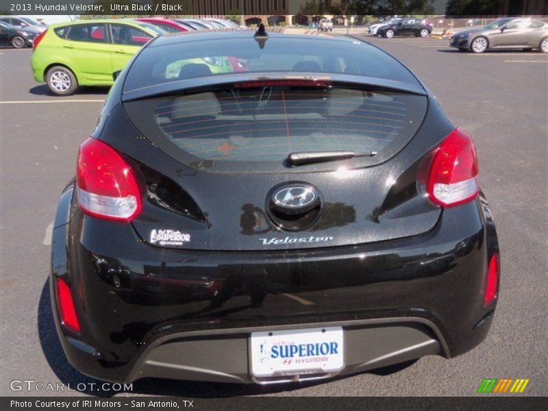 Ultra Black / Black 2013 Hyundai Veloster