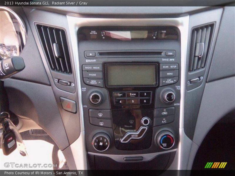 Radiant Silver / Gray 2013 Hyundai Sonata GLS