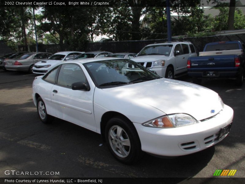 Bright White / Graphite 2002 Chevrolet Cavalier LS Coupe
