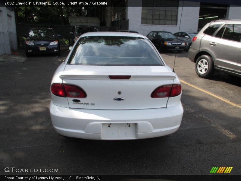 Bright White / Graphite 2002 Chevrolet Cavalier LS Coupe