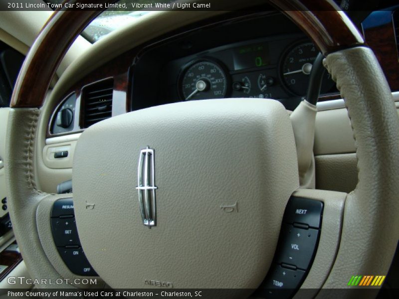 Vibrant White / Light Camel 2011 Lincoln Town Car Signature Limited