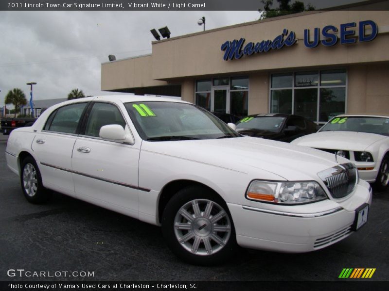 Vibrant White / Light Camel 2011 Lincoln Town Car Signature Limited