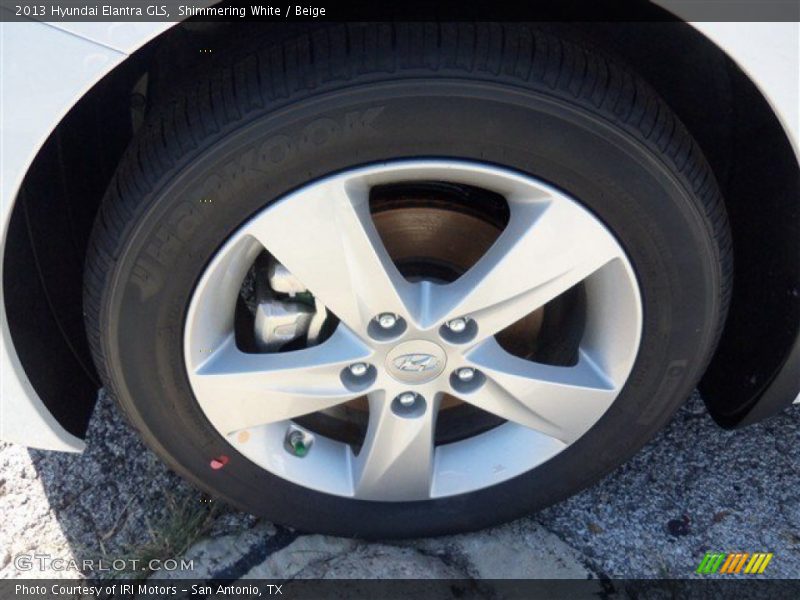Shimmering White / Beige 2013 Hyundai Elantra GLS