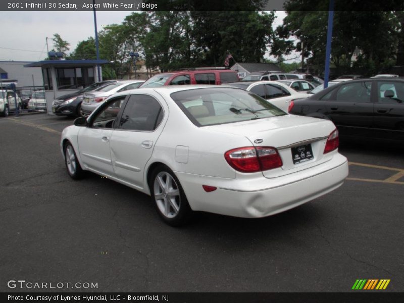 Aspen White Pearl / Beige 2001 Infiniti I 30 Sedan