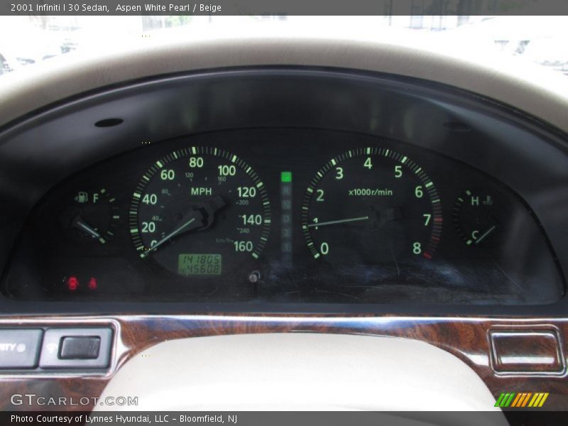 Aspen White Pearl / Beige 2001 Infiniti I 30 Sedan