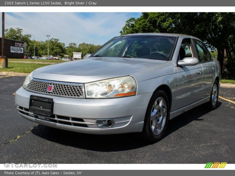 Bright Silver / Gray 2003 Saturn L Series L200 Sedan