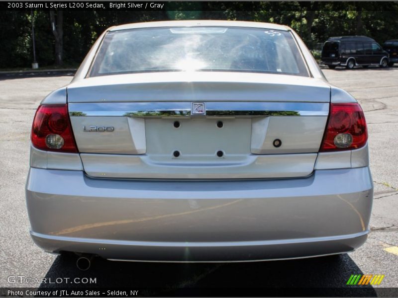 Bright Silver / Gray 2003 Saturn L Series L200 Sedan