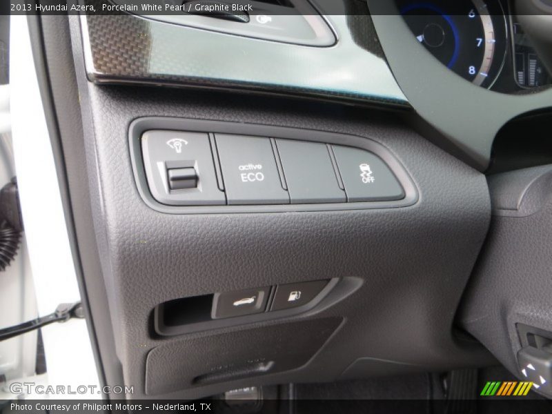 Porcelain White Pearl / Graphite Black 2013 Hyundai Azera