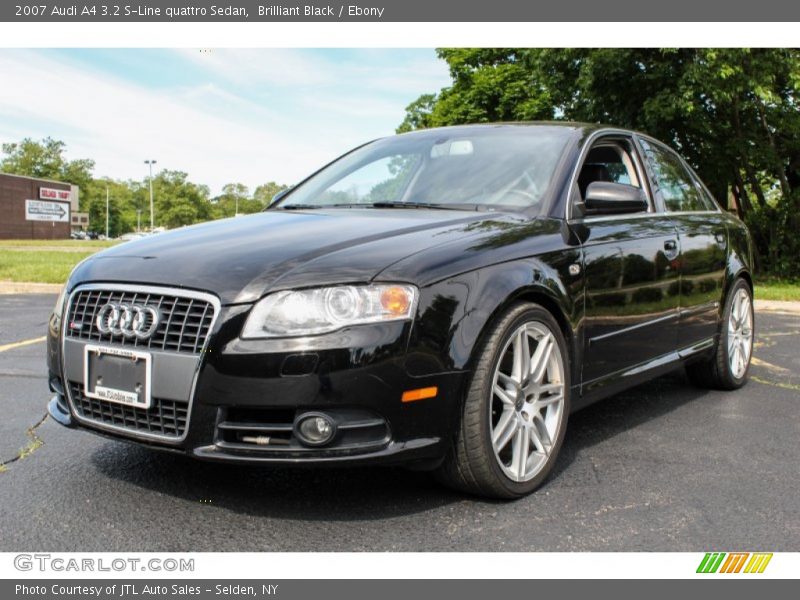 Front 3/4 View of 2007 A4 3.2 S-Line quattro Sedan