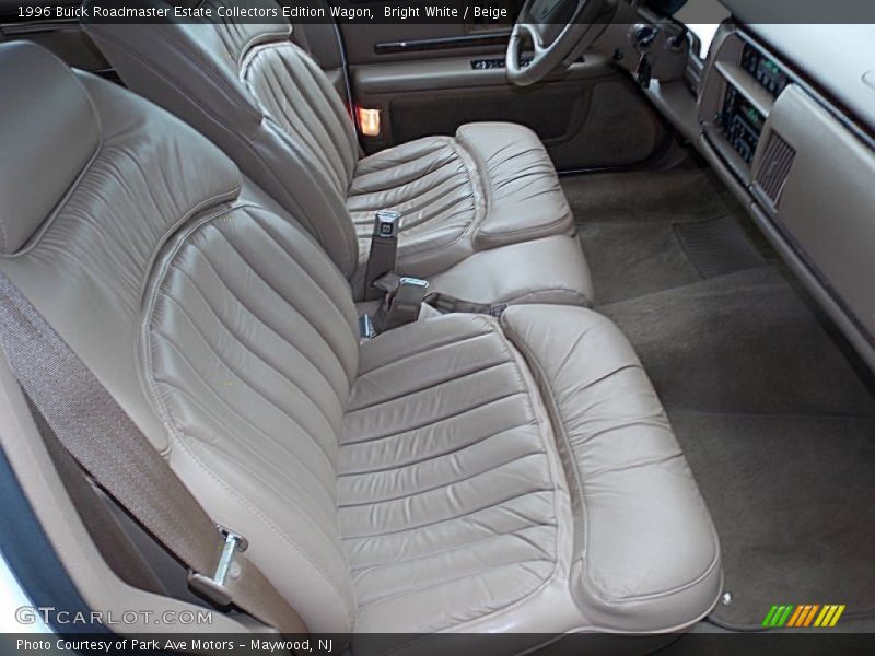 Front Seat of 1996 Roadmaster Estate Collectors Edition Wagon
