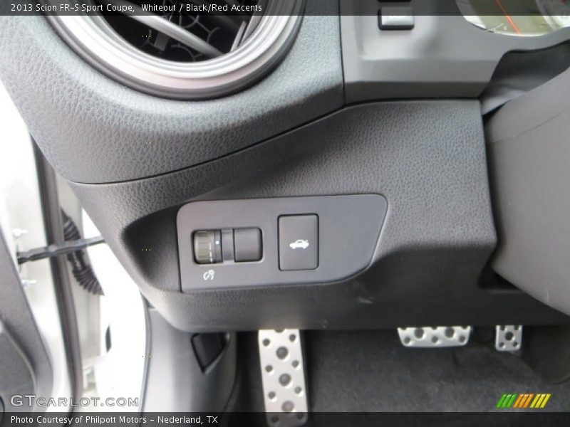 Whiteout / Black/Red Accents 2013 Scion FR-S Sport Coupe