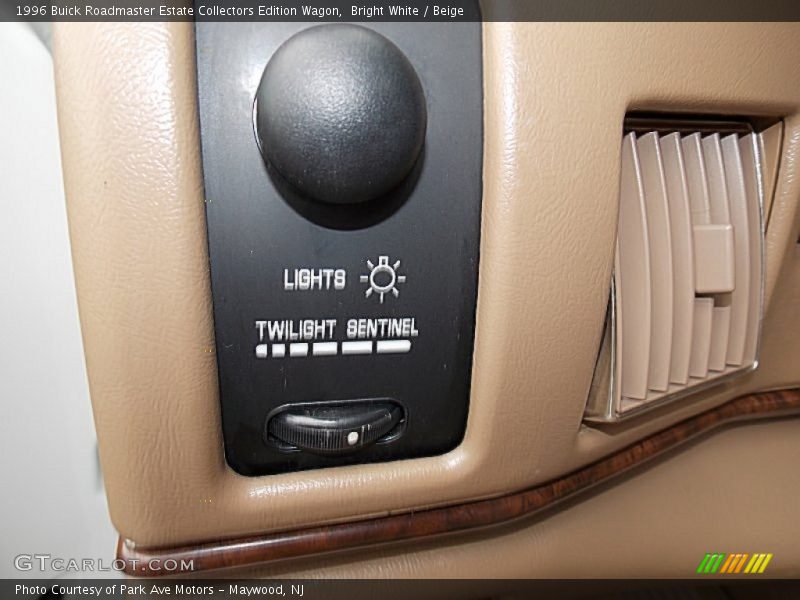 Controls of 1996 Roadmaster Estate Collectors Edition Wagon