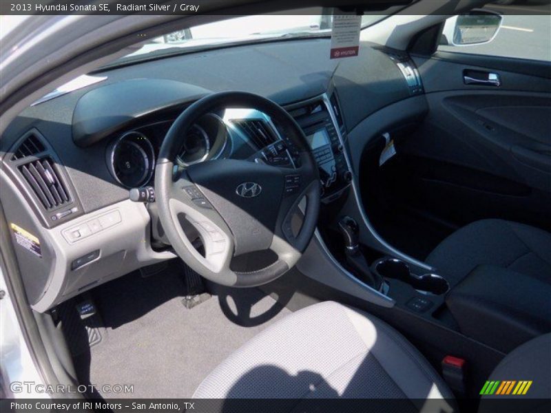 Radiant Silver / Gray 2013 Hyundai Sonata SE