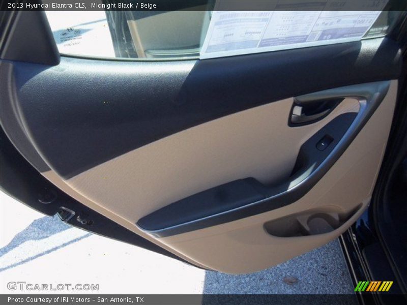 Midnight Black / Beige 2013 Hyundai Elantra GLS