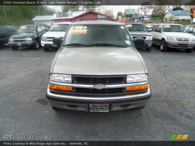Light Pewter Metallic / Graphite Gray 2000 Chevrolet Blazer LS 4x4