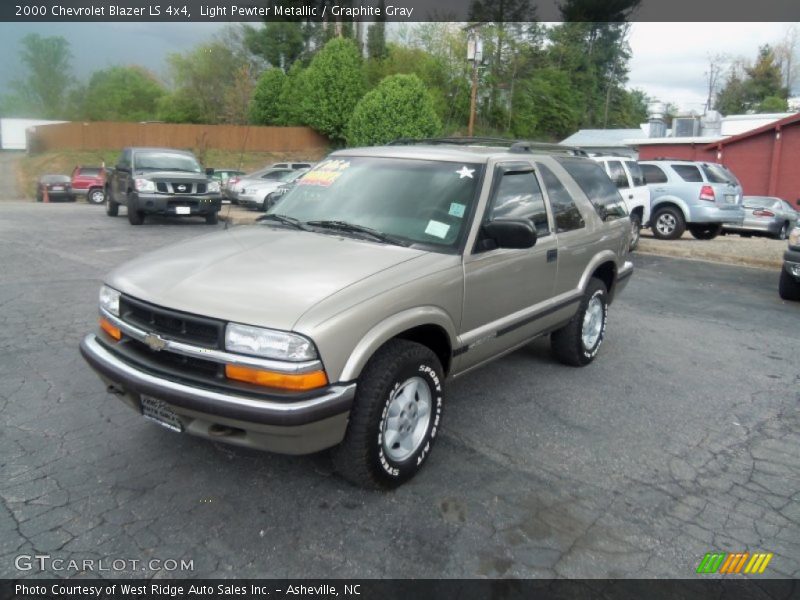 Light Pewter Metallic / Graphite Gray 2000 Chevrolet Blazer LS 4x4