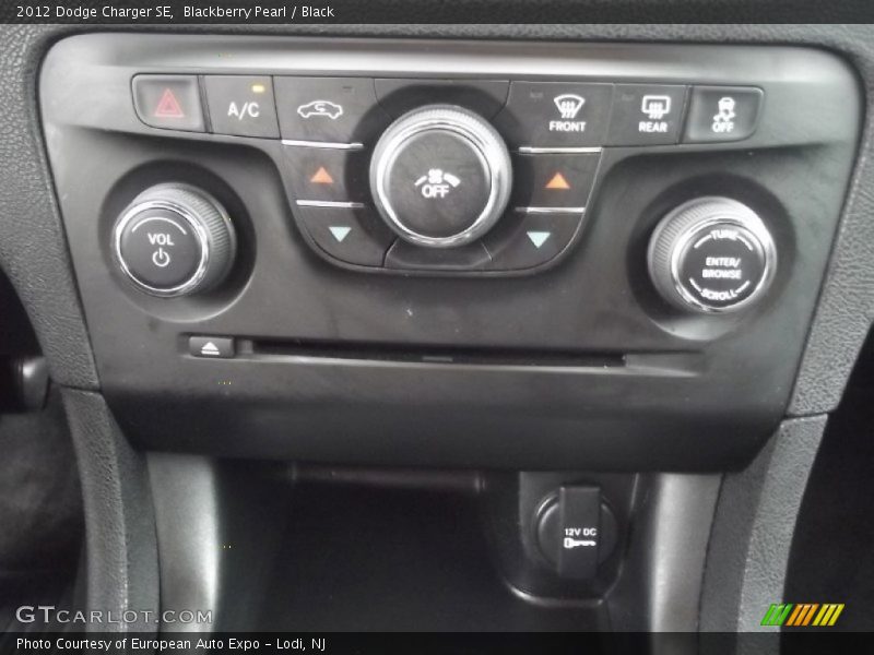 Blackberry Pearl / Black 2012 Dodge Charger SE