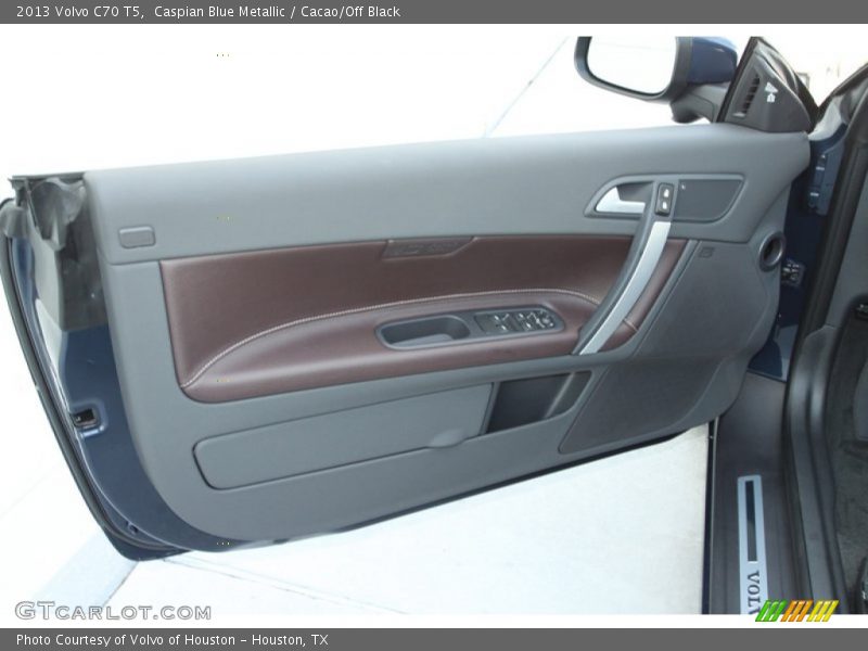 Caspian Blue Metallic / Cacao/Off Black 2013 Volvo C70 T5