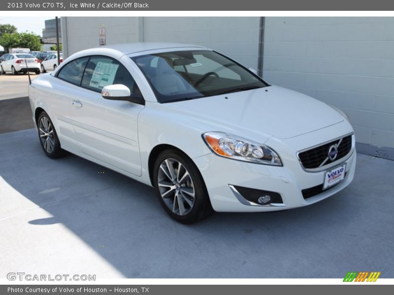 Ice White / Calcite/Off Black 2013 Volvo C70 T5