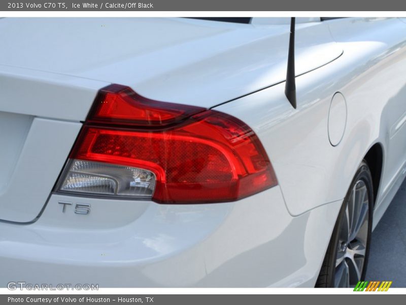 Ice White / Calcite/Off Black 2013 Volvo C70 T5