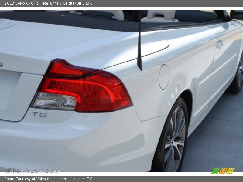Ice White / Calcite/Off Black 2013 Volvo C70 T5