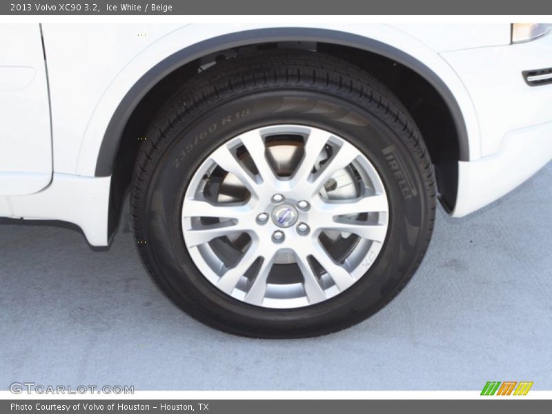 Ice White / Beige 2013 Volvo XC90 3.2