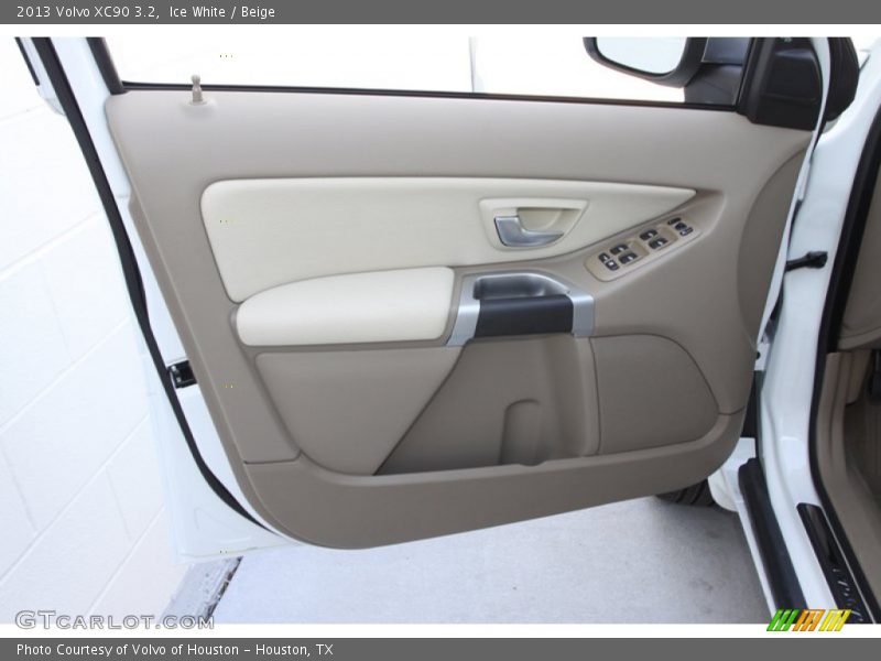 Ice White / Beige 2013 Volvo XC90 3.2