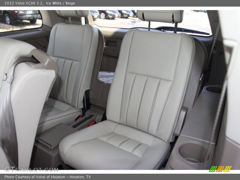 Ice White / Beige 2013 Volvo XC90 3.2
