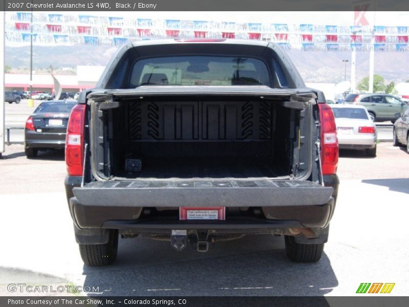 Black / Ebony 2007 Chevrolet Avalanche LS 4WD
