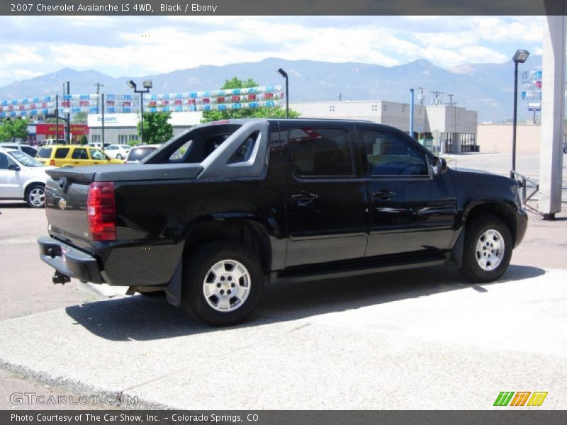 Black / Ebony 2007 Chevrolet Avalanche LS 4WD