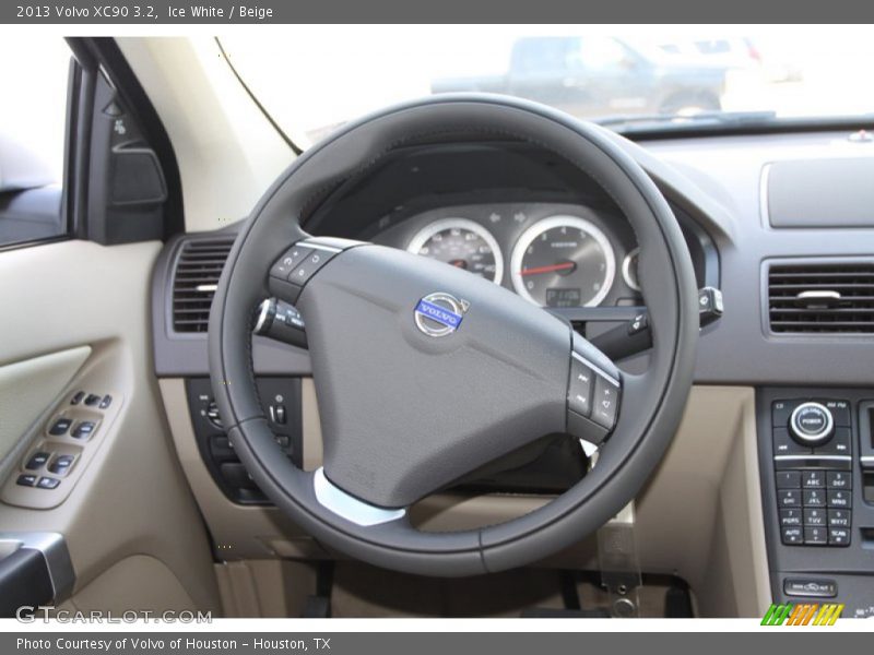 Ice White / Beige 2013 Volvo XC90 3.2