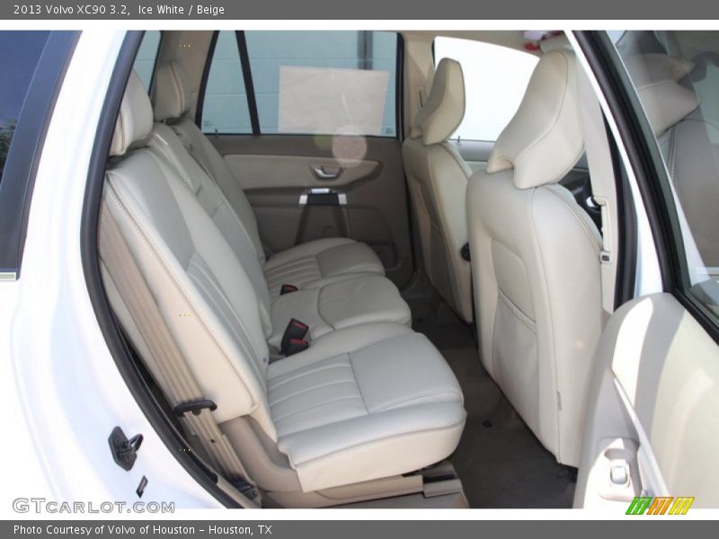 Ice White / Beige 2013 Volvo XC90 3.2