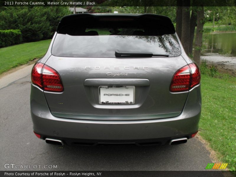 Meteor Grey Metallic / Black 2013 Porsche Cayenne