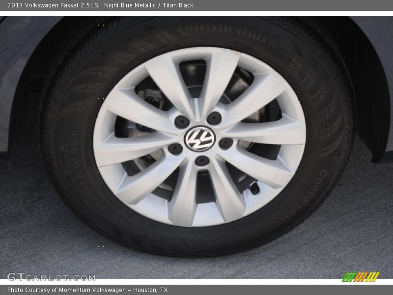Night Blue Metallic / Titan Black 2013 Volkswagen Passat 2.5L S