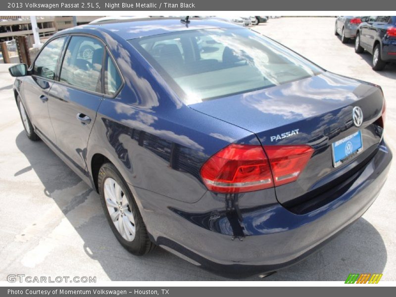 Night Blue Metallic / Titan Black 2013 Volkswagen Passat 2.5L S