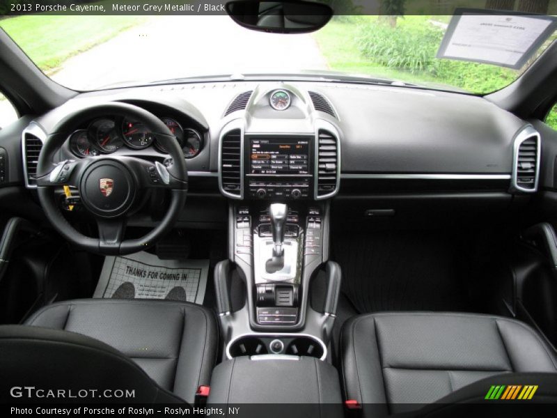Dashboard of 2013 Cayenne 