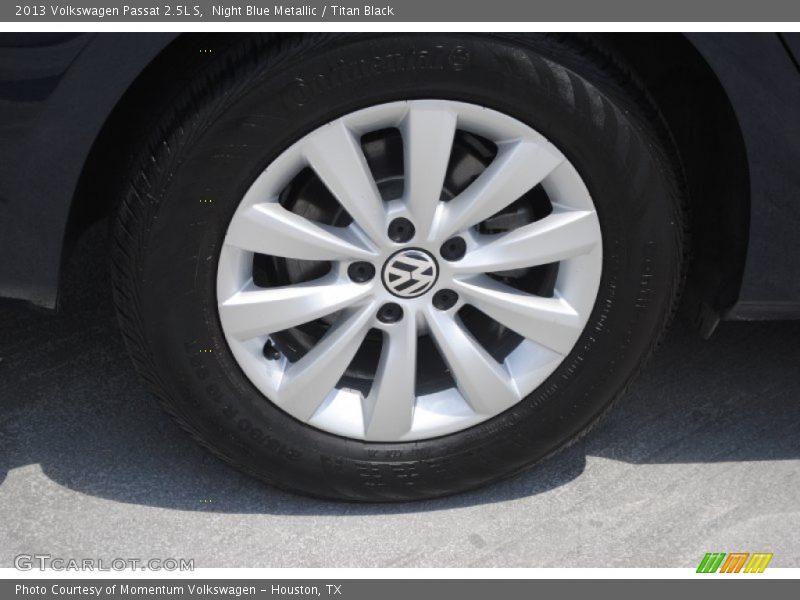 Night Blue Metallic / Titan Black 2013 Volkswagen Passat 2.5L S
