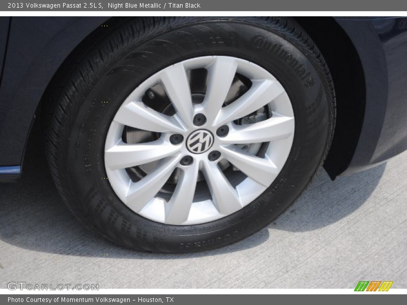Night Blue Metallic / Titan Black 2013 Volkswagen Passat 2.5L S
