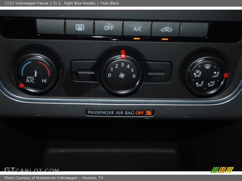 Night Blue Metallic / Titan Black 2013 Volkswagen Passat 2.5L S