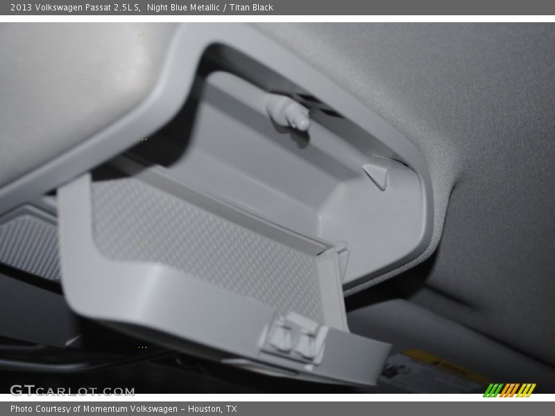Night Blue Metallic / Titan Black 2013 Volkswagen Passat 2.5L S