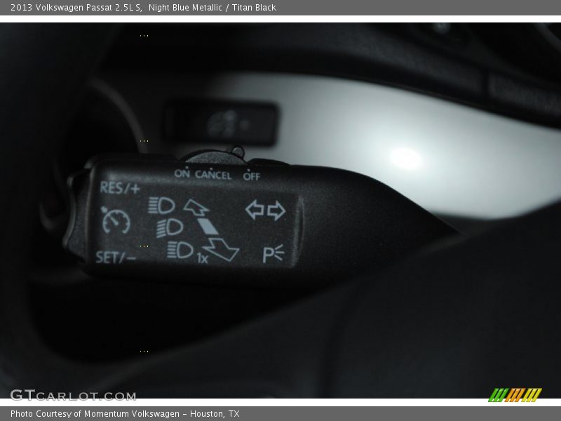 Night Blue Metallic / Titan Black 2013 Volkswagen Passat 2.5L S