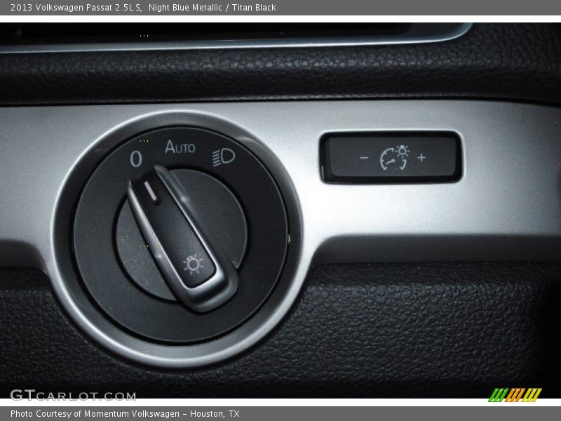 Night Blue Metallic / Titan Black 2013 Volkswagen Passat 2.5L S