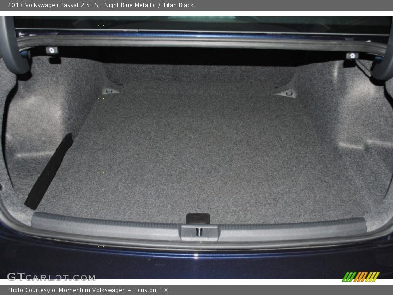 Night Blue Metallic / Titan Black 2013 Volkswagen Passat 2.5L S