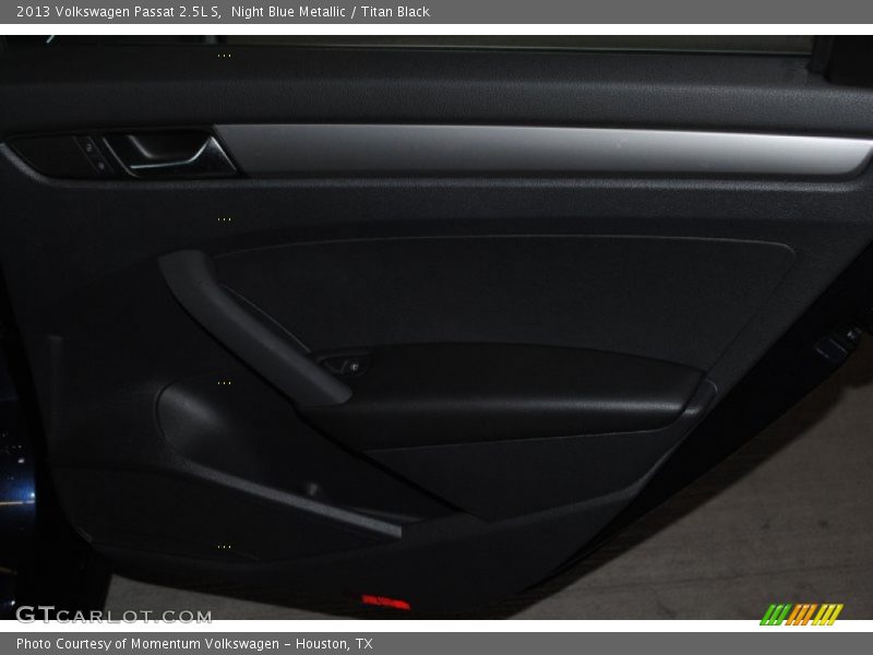 Night Blue Metallic / Titan Black 2013 Volkswagen Passat 2.5L S