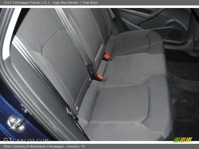 Night Blue Metallic / Titan Black 2013 Volkswagen Passat 2.5L S