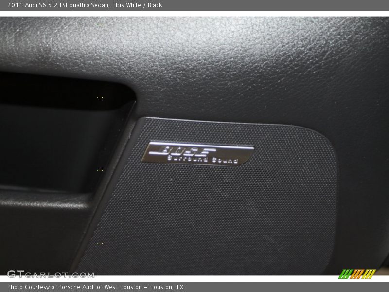 Ibis White / Black 2011 Audi S6 5.2 FSI quattro Sedan