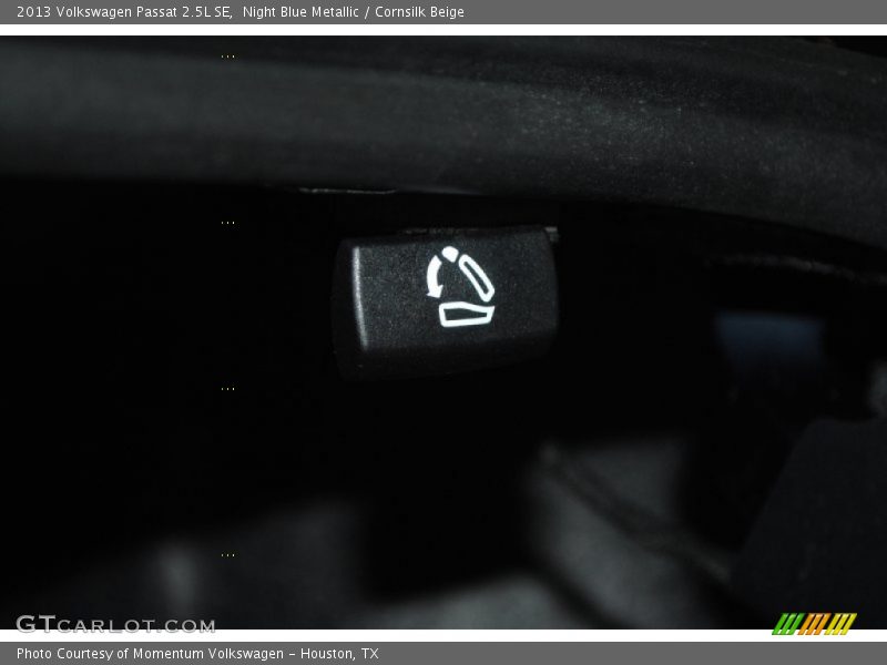 Night Blue Metallic / Cornsilk Beige 2013 Volkswagen Passat 2.5L SE